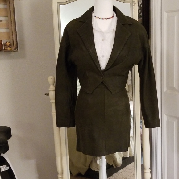 Philip Noel Dresses & Skirts - 🥂 🐊Philip Noel Vintage Leather Skirt Set sz8